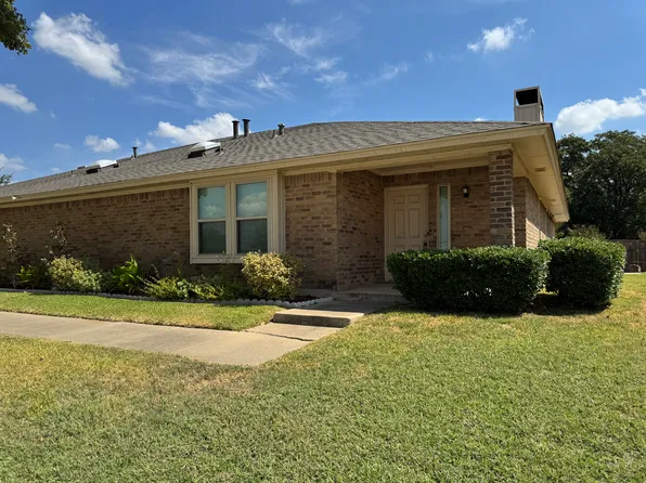 1628 Brown Trl #1628, Hurst, TX 76054