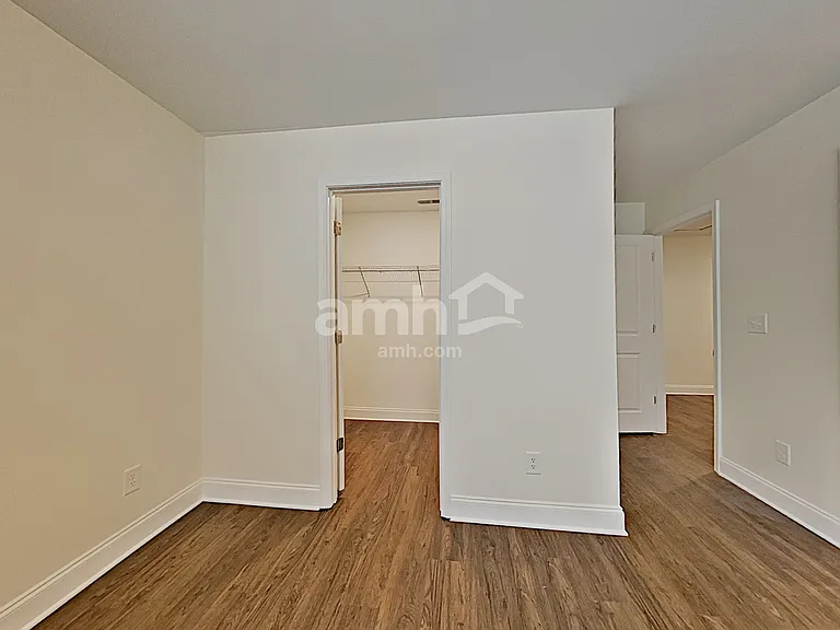 154 Lindridge Dr — Photo 16
