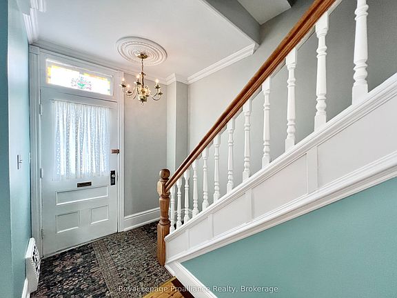 4th image of 308 Bleecker Ave