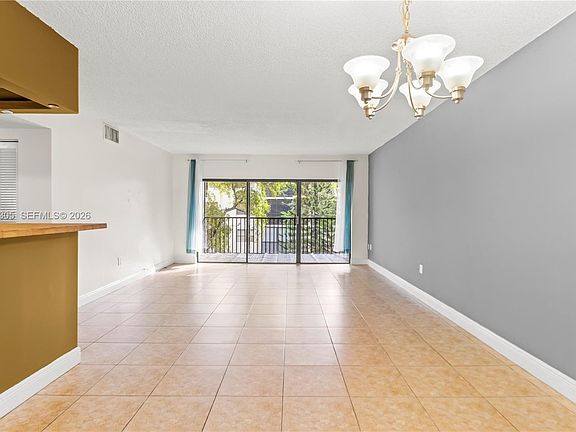 4th image of 481 Ives Dairy Rd #3034