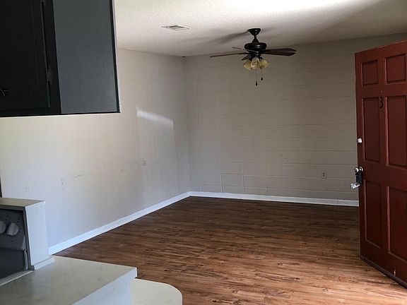 4th image of 2146 Bertha St #3