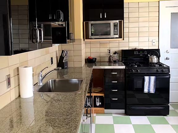 4th image of 5005 Grand Ave #5005