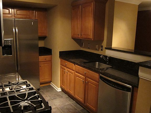 5th image of 12894 Fair Briar Ln