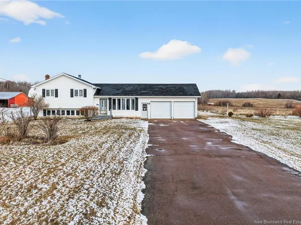 265 Irving Blvd, Bouctouche, NB E4S 3K5