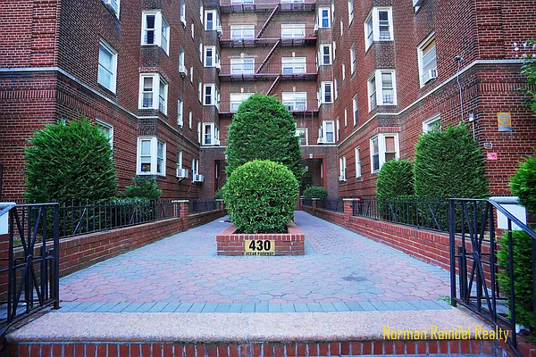 Rented by Norman Raindel, LREB | media 53