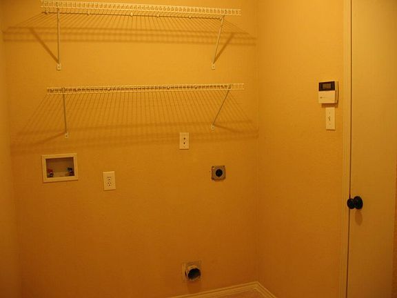 4th image of 4913 Waterford Dr