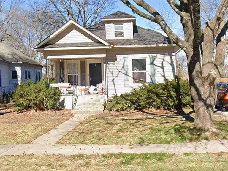 1517 E Cairo St — Photo 1