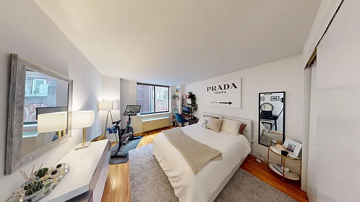 Rented by AZ REALTY NYC LLC | media 19