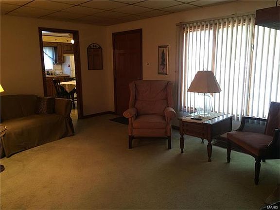 5th image of 403 Leslie Ave
