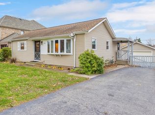 573 N Emroy Ave, Elmhurst, IL