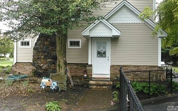 2nd image of 76 Hobson Ave