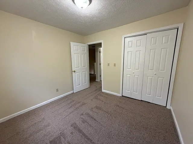 Sleepy Hollow Townhomes — Photo 35