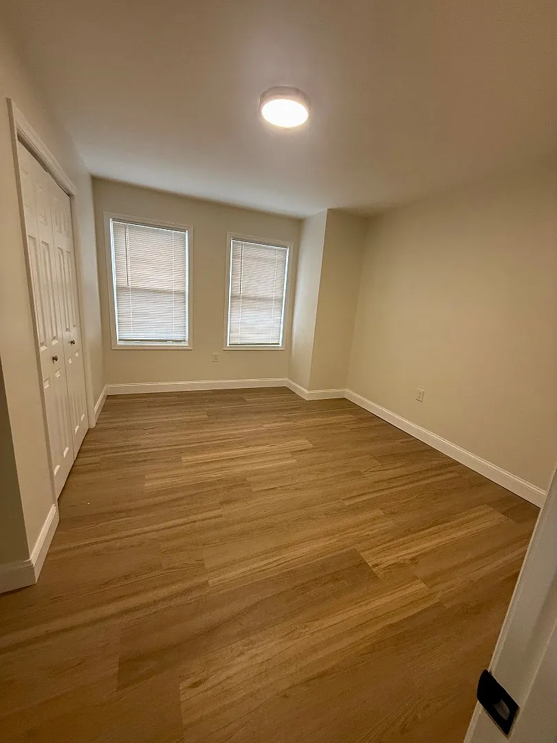 1335 Morton St - 1335 Morton — Photo 3