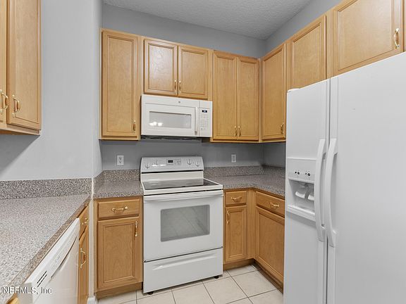 5th image of 8601 BEACH Boulevard #1002
