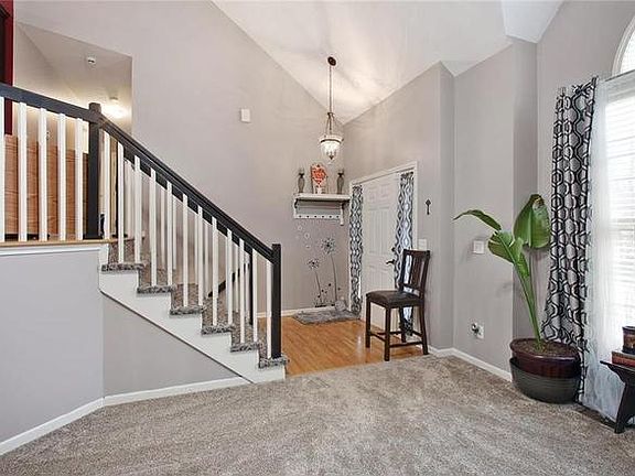 3rd image of 9004 N Chatham Ave