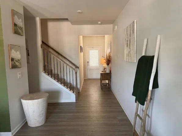 8 Felton Ct SE, Cartersville, GA 30120