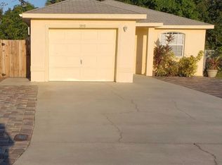 5919 8th Ct E, Bradenton, FL 34203