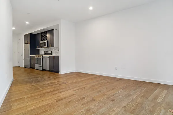 Rented by REAL New York | media 19