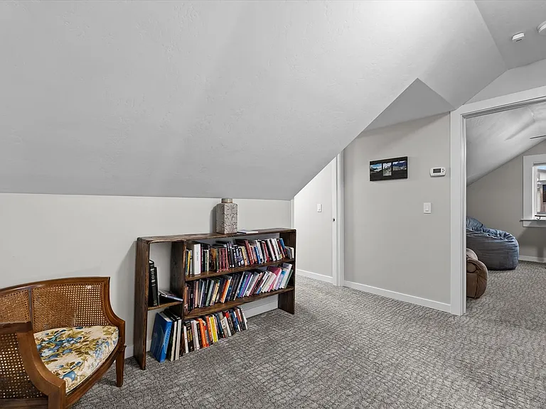 1015 Riparian Dr — Photo 26