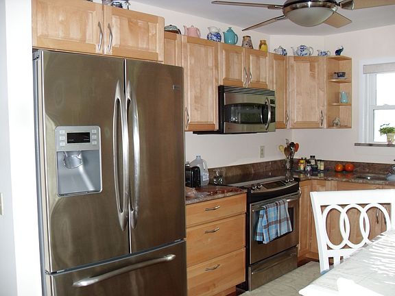 3rd image of 303 Allen Ave