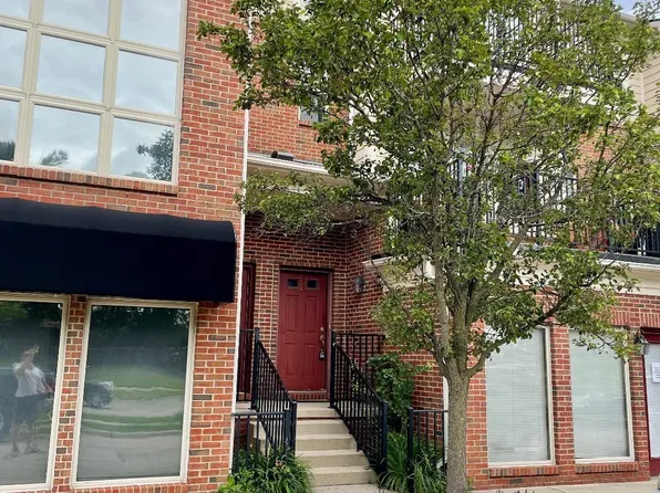 112 Legato Dr, Walled Lake, MI 48390