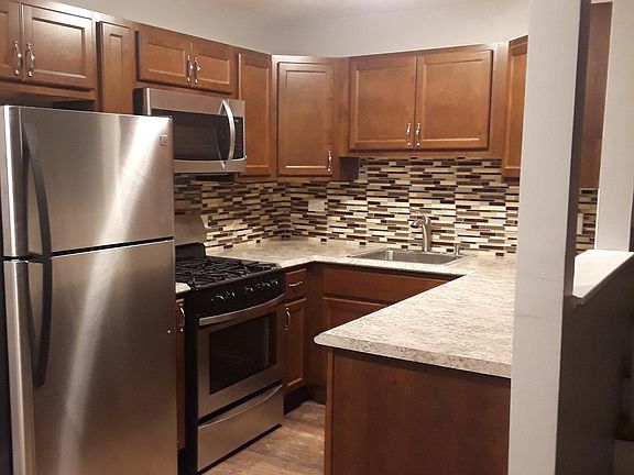 2nd image of 410 N Villa Ave