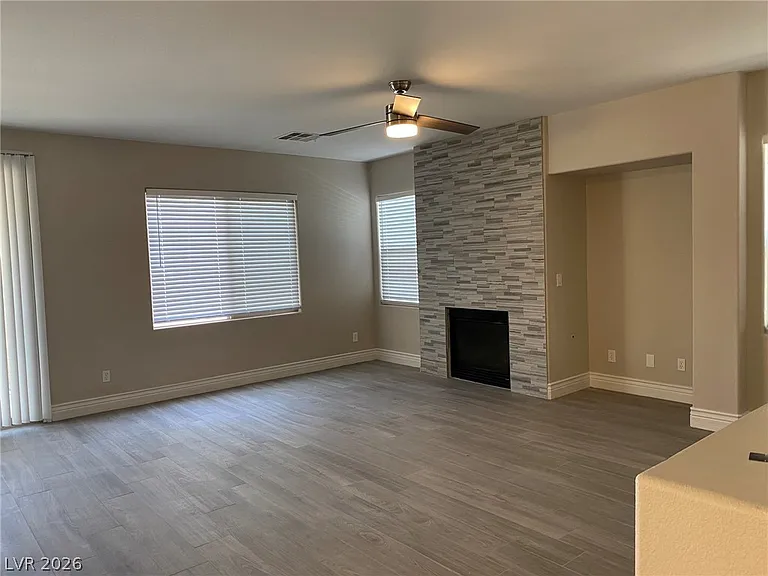 471 Center Green Dr — Photo 4