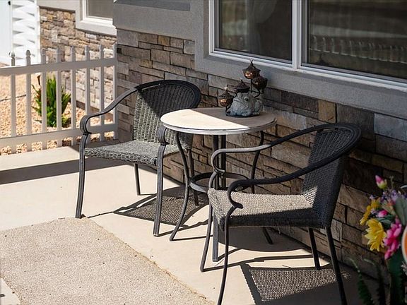 5th image of 711 N Paradox Dr