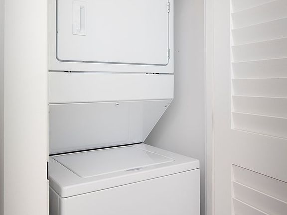 4th image of 340 15th St #3