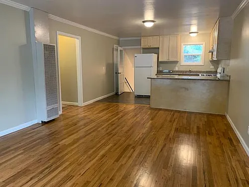 291 Pitt Ave Photo 1