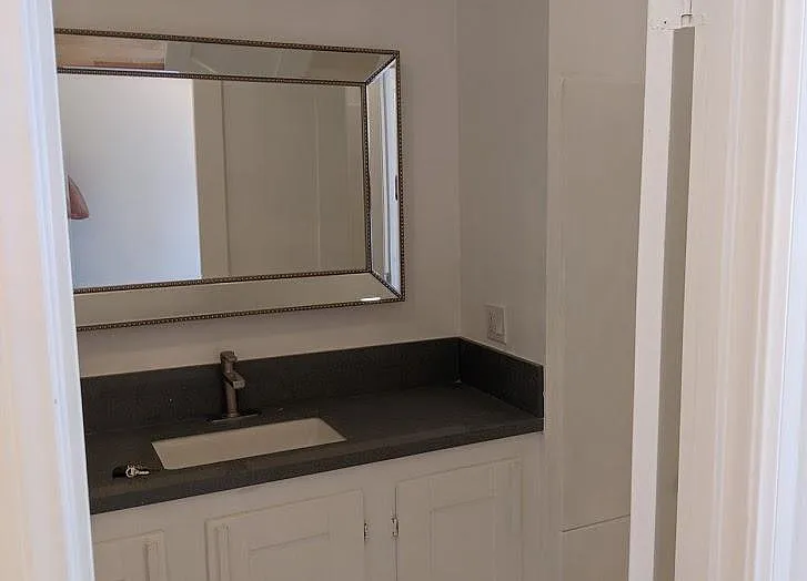 2213 Carmona Ave — Photo 10
