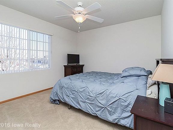 4th image of 1650 SE Wood Creek Dr