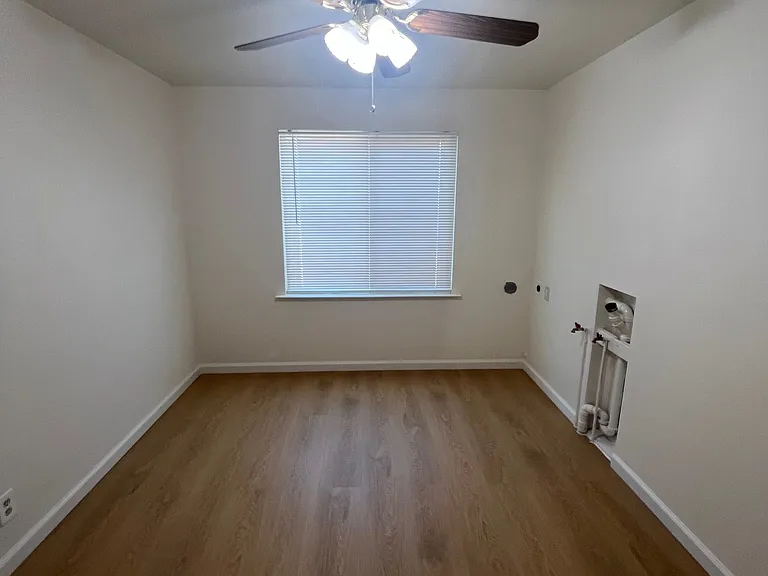 18267 Canyon Rd — Photo 7