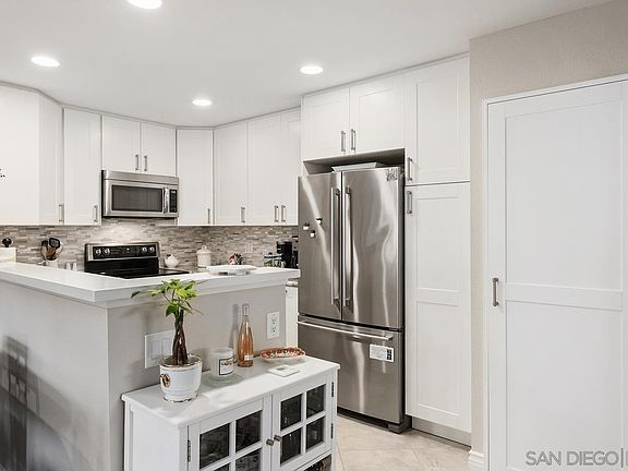 5th image of 12555 Oaks North Dr Unit 102