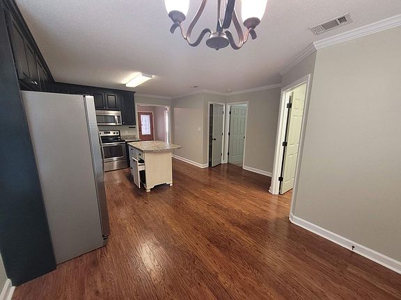 5th image of 4121 Barrington Dr