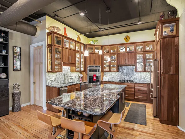 109 W Washington Ave APT 8, Jackson, MI 49201