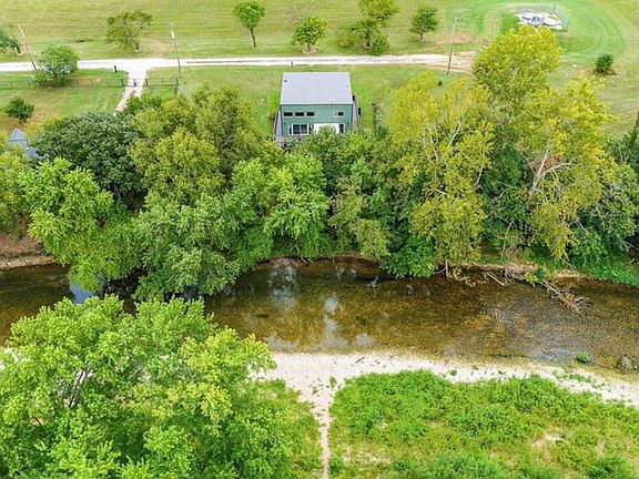 4th image of 317 Rivers Edge Ln