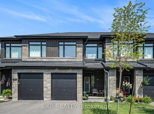 147 Wabikon Cres, Ottawa, ON K1X0H8