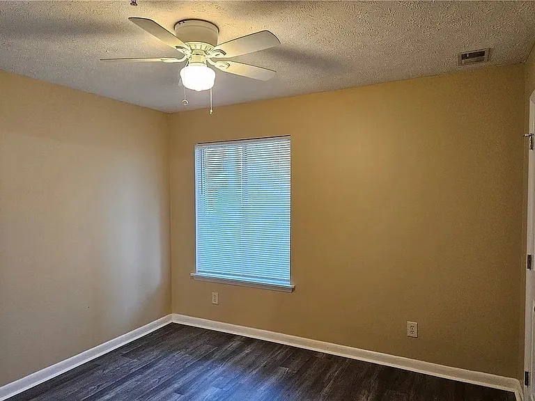 3375 Galleria Dr #7 — Photo 12