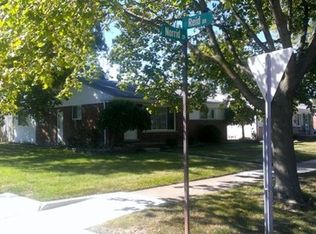 31615 Norrid Cir, Warren, MI 48092