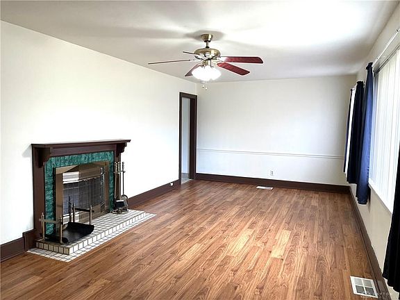 3rd image of 628 Hollendale Dr