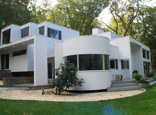 24 Upper Shad Rd, Pound Ridge, NY 10576