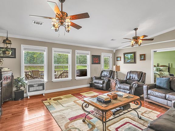 2nd image of 271 Liberty Rd
