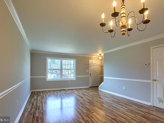 3rd image of 7506 Clover Lee Blvd