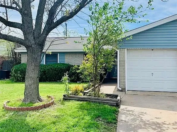 7605 Walnuthill Ct, Watauga, TX 76148