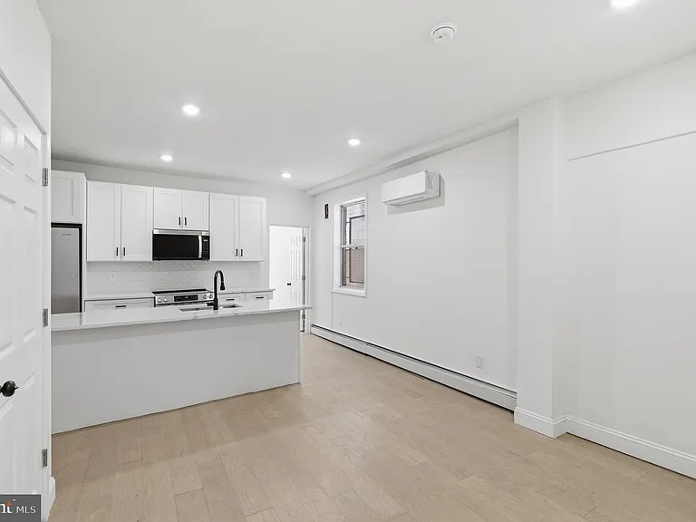 935 E Passyunk Ave #1 — Photo 12