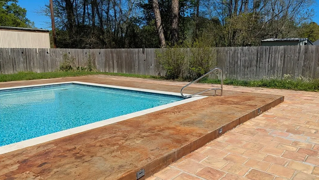 4 bed, 2.5 bath, 3300 sqft, $3,500 — Photo 1