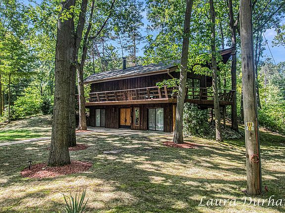 3rd image of 6480 Island Lake Rd
