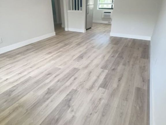 4th image of 600 SW 9th Ave #23