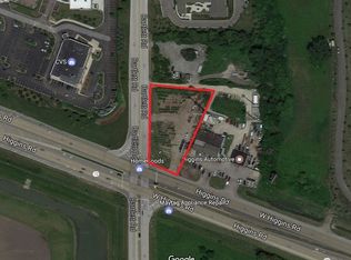 210 W Higgins Rd, Barrington, IL 60010